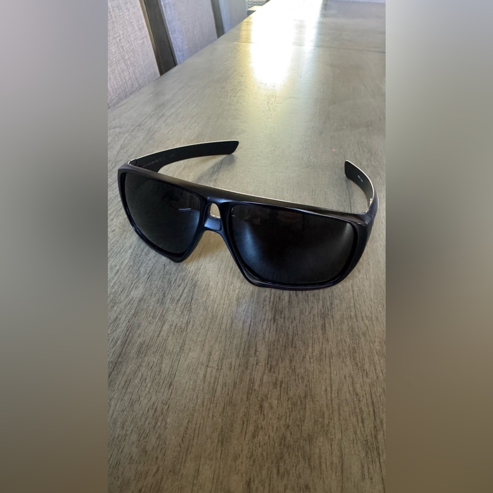 Oakley Sunglasses Polarized Dispatch 1.0 Matte Black